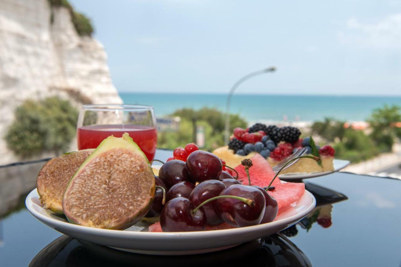 비에스테 A Un Passo Dal Mare B&B 외부 사진